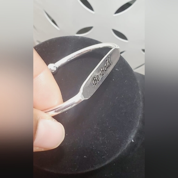 "Be Bold" Customized Name Nameplate Bracelet Personalized Stainless Steel. 🌴 - Picture 6 of 9